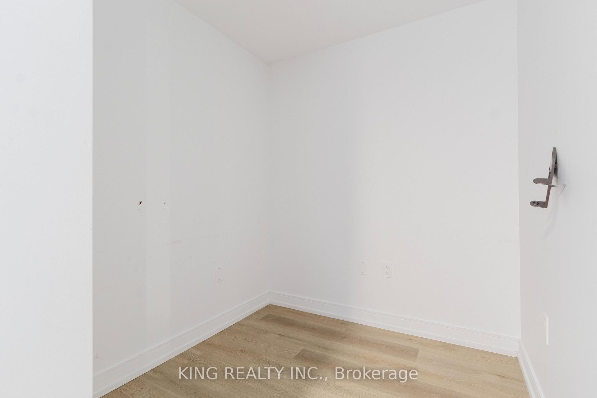 1 Jarvis Street Unit 531 photo 36