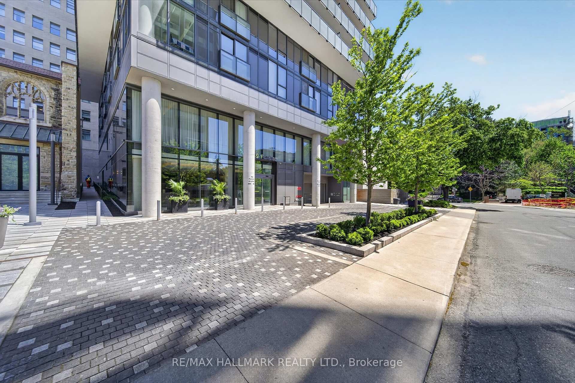 99 Foxbar Road Unit 1204 photo 2