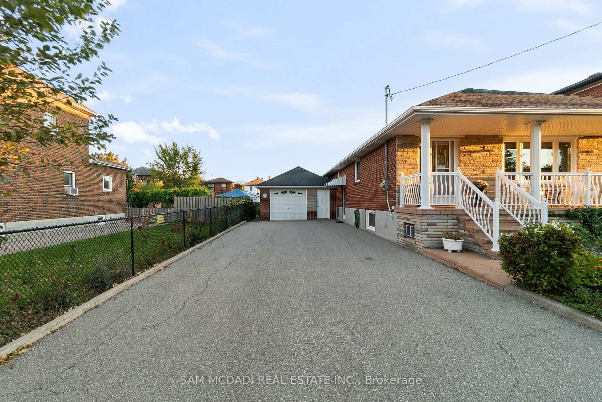 83 Evans Avenue photo 7
