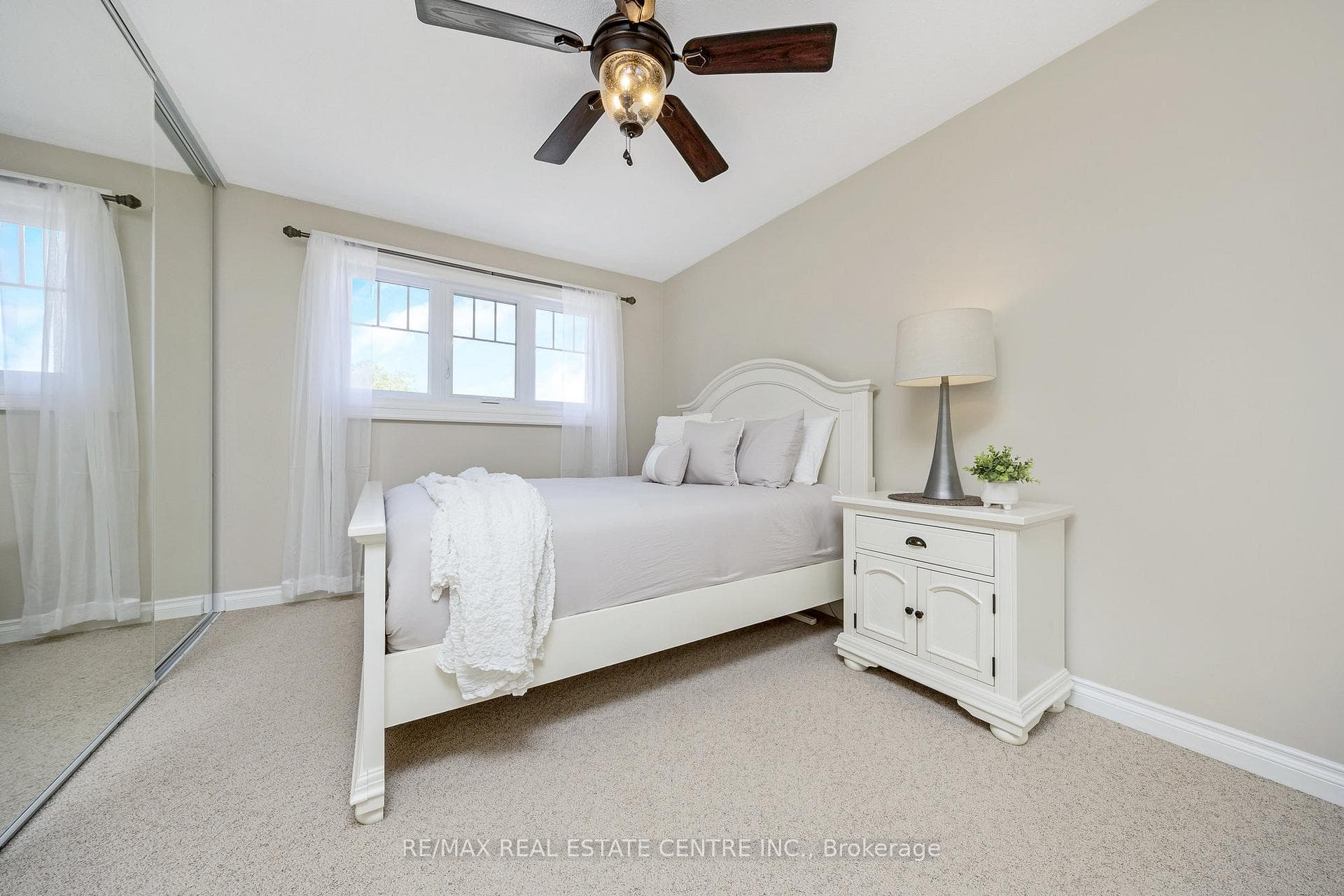 122 Laurier Avenue photo 25