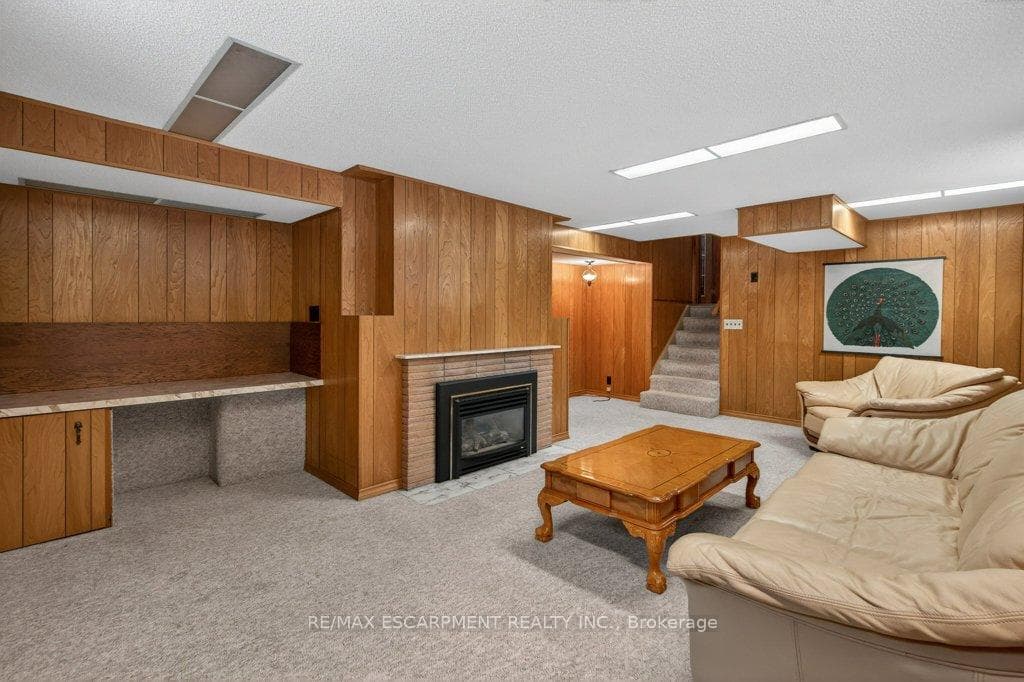 324 Woodworth Drive photo 32