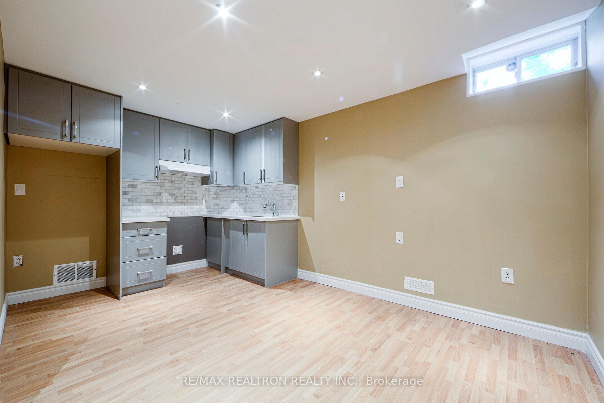 269 Treasure Road Unit BSMT photo 3