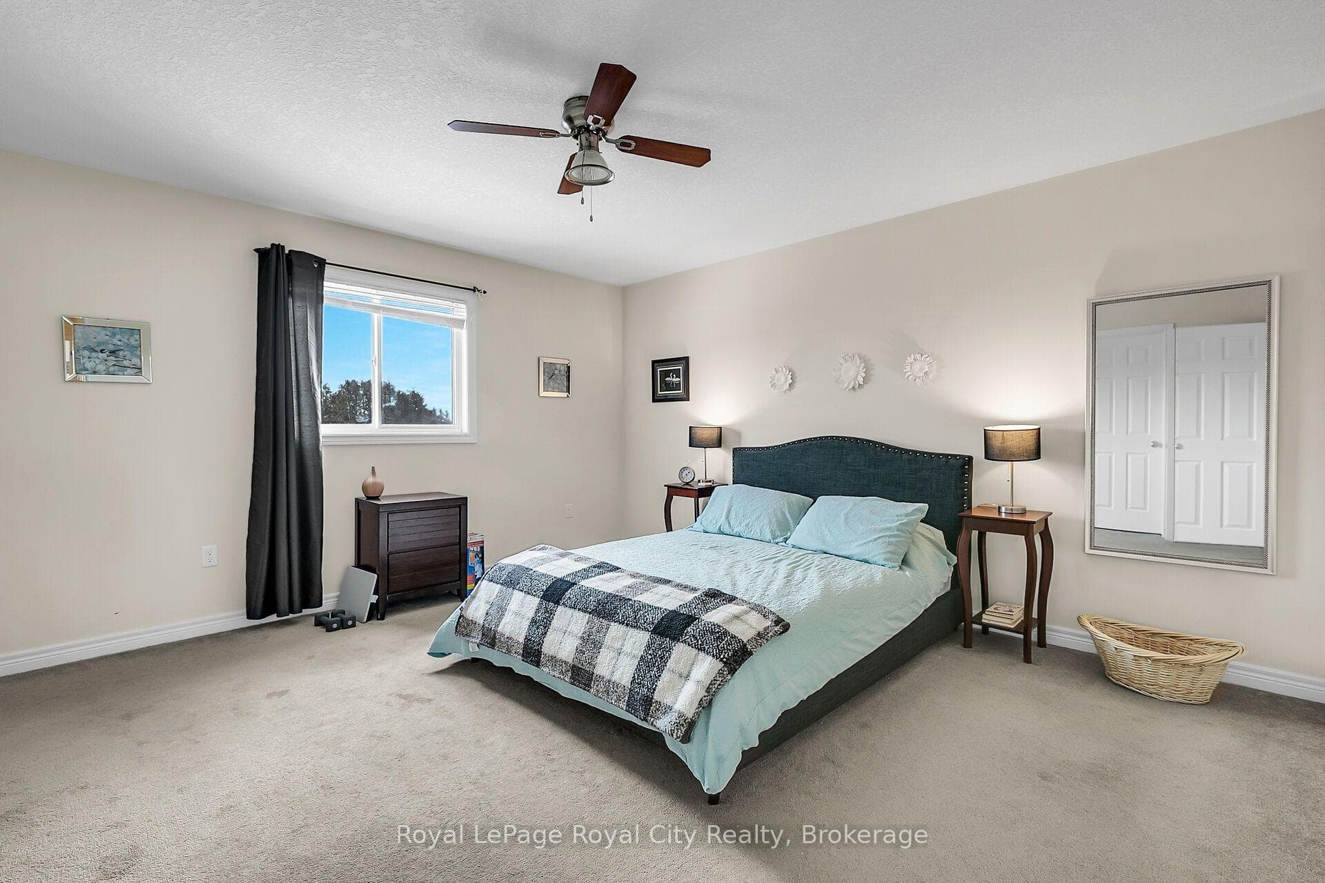 355 Macalister Boulevard Unit 9 photo 14