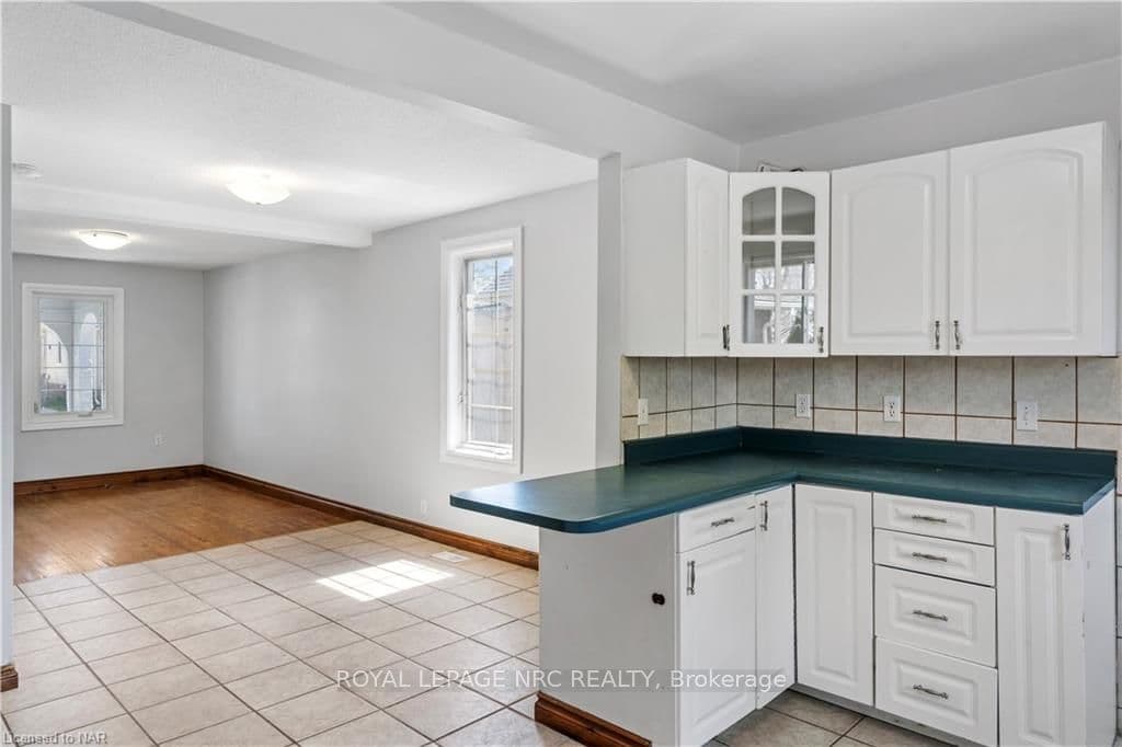 29 MARGERY Avenue photo 9