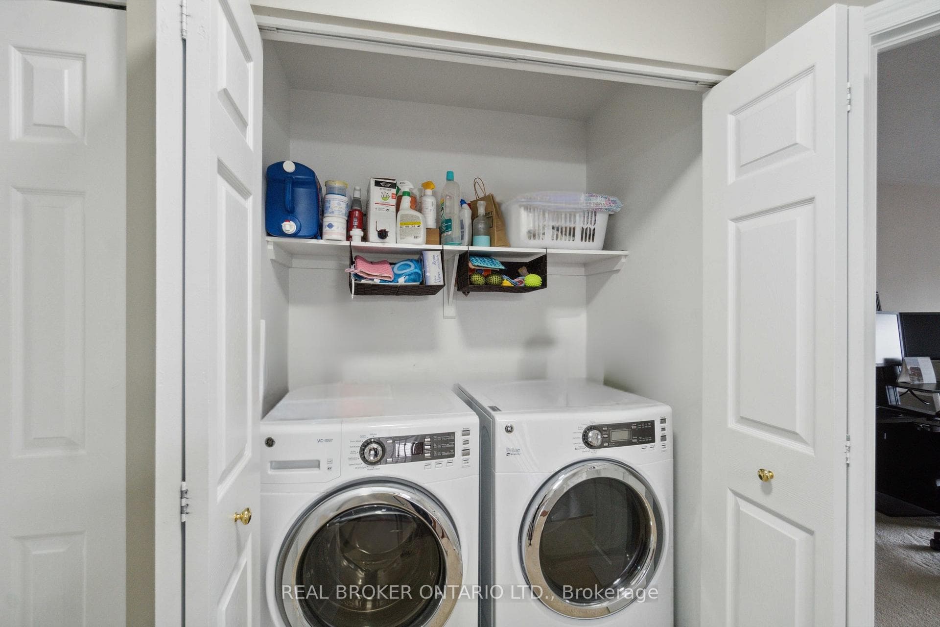 Second level Laundry