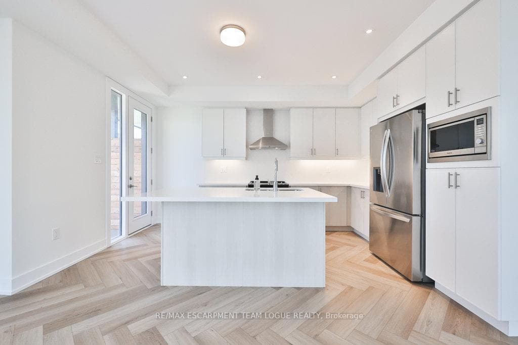 2273 Turnberry Road Unit 16 photo 23