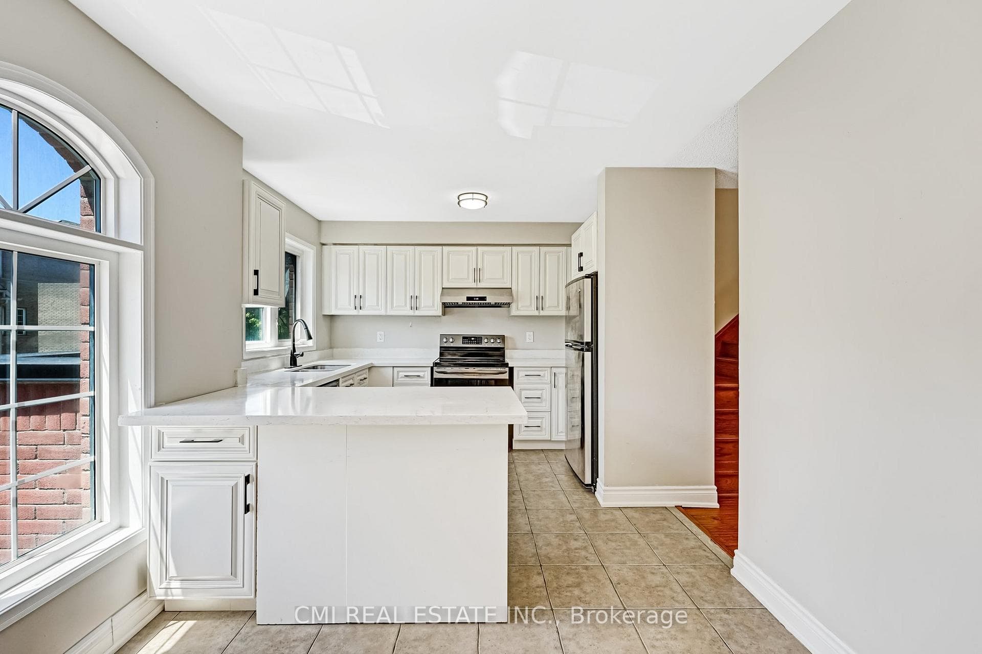 21 Axelrod Avenue photo 14