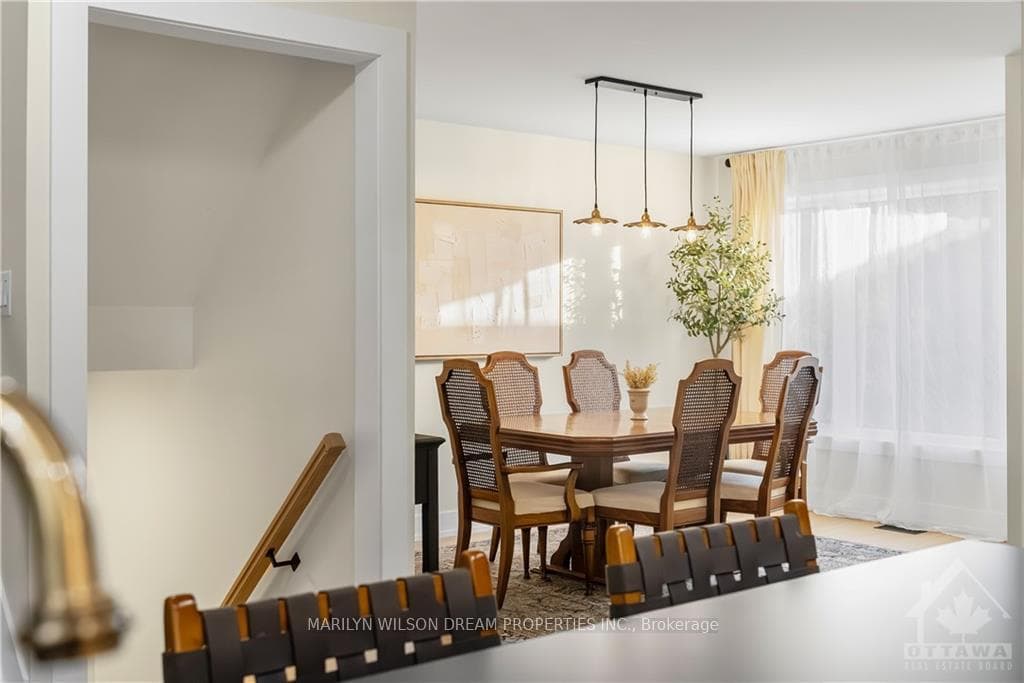 41 DENHAM Way photo 12