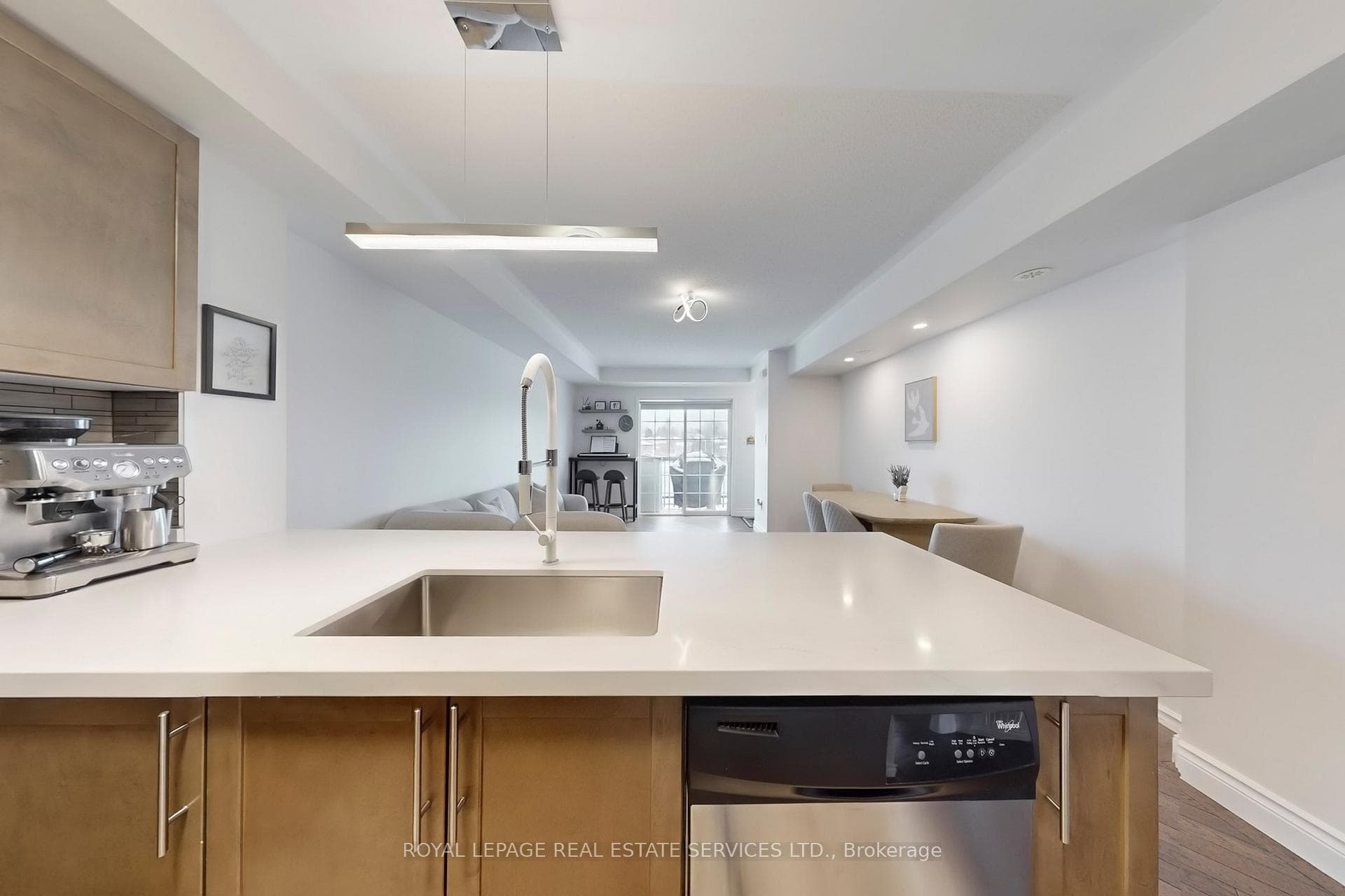 158 Kingston Road photo 12