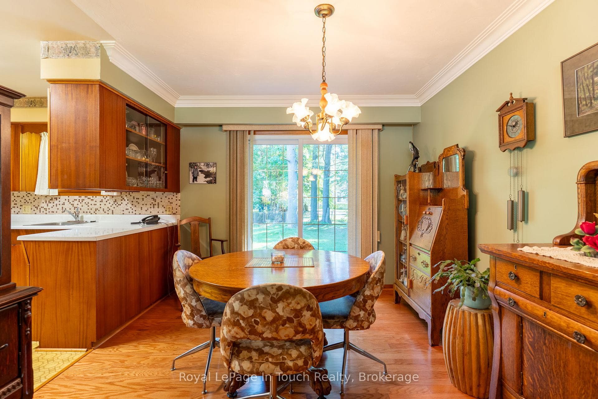 3957 Horseshoe Valley Road photo 16