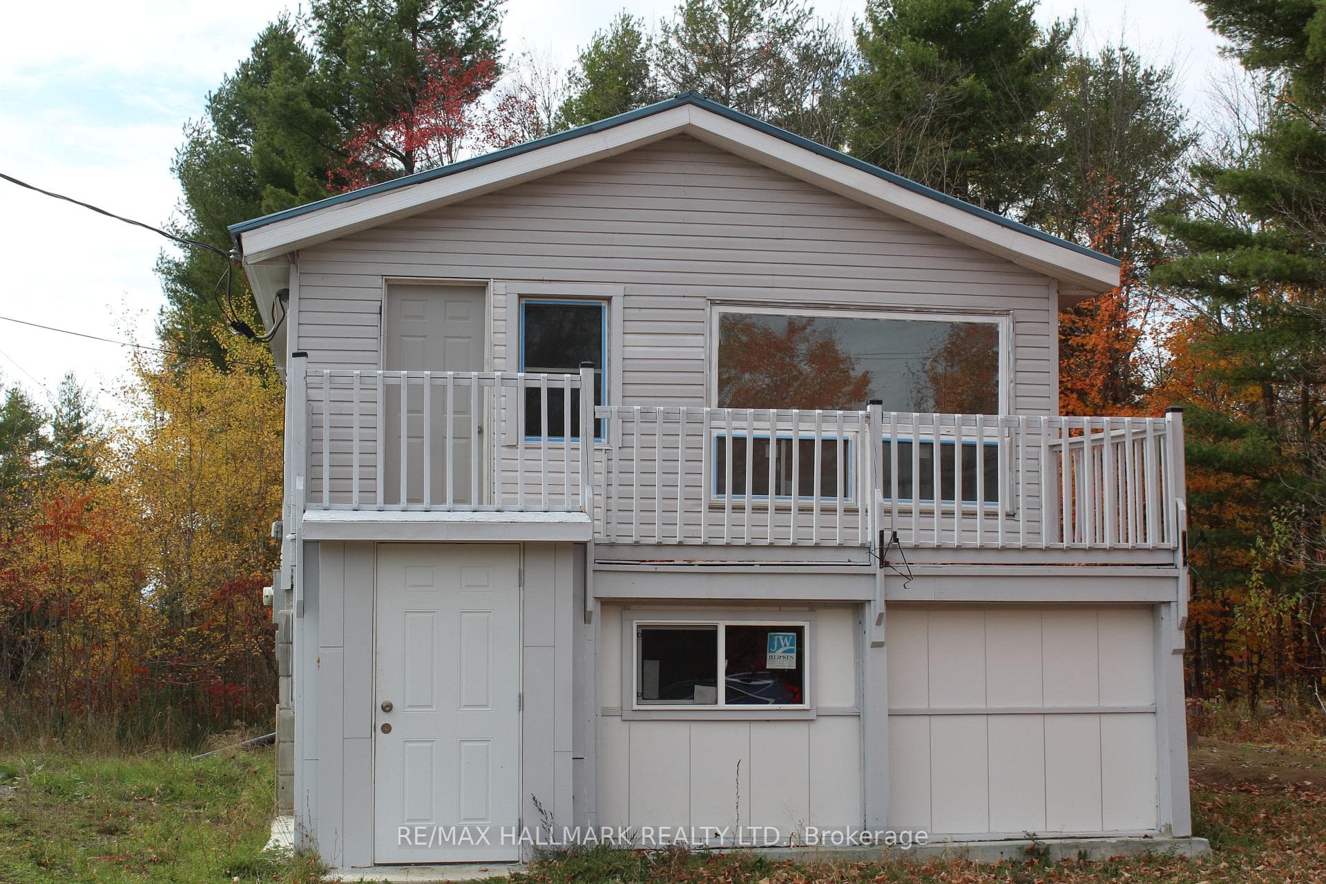 2269 Henderson Road photo 2