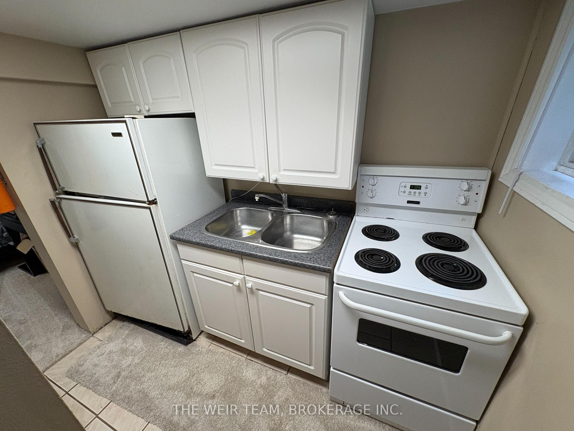 226 Ottawa Street photo 32