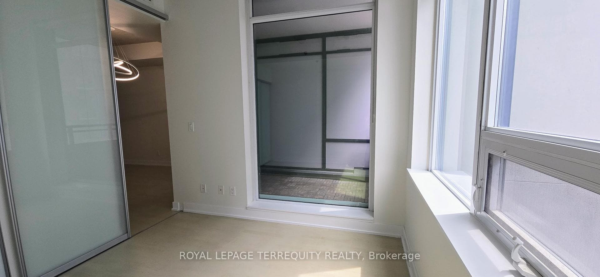 20 Gladstone Avenue Unit 502 photo 22