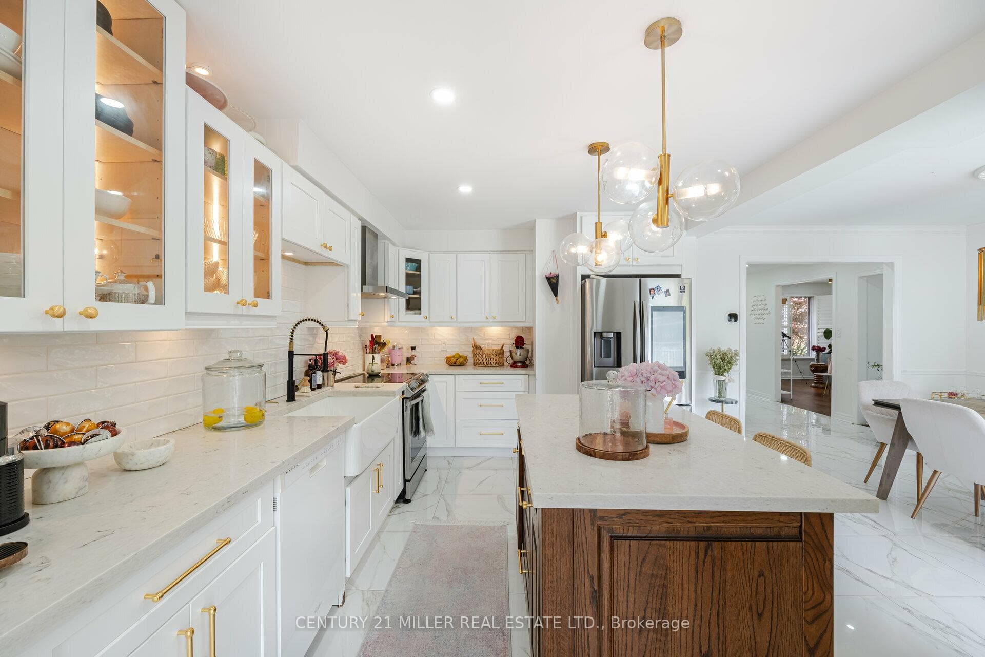 1419 Headon Road photo 14