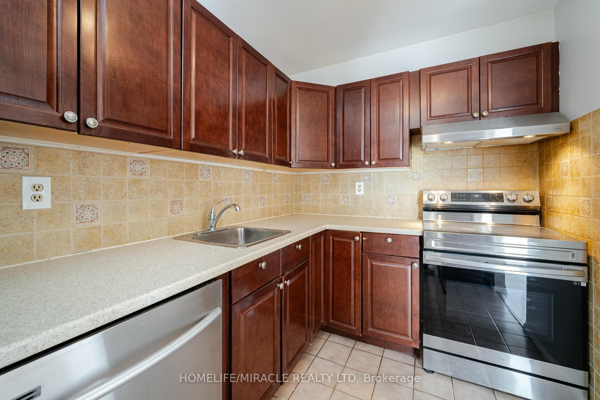 4185 Shipp Drive Unit 1919 photo 14