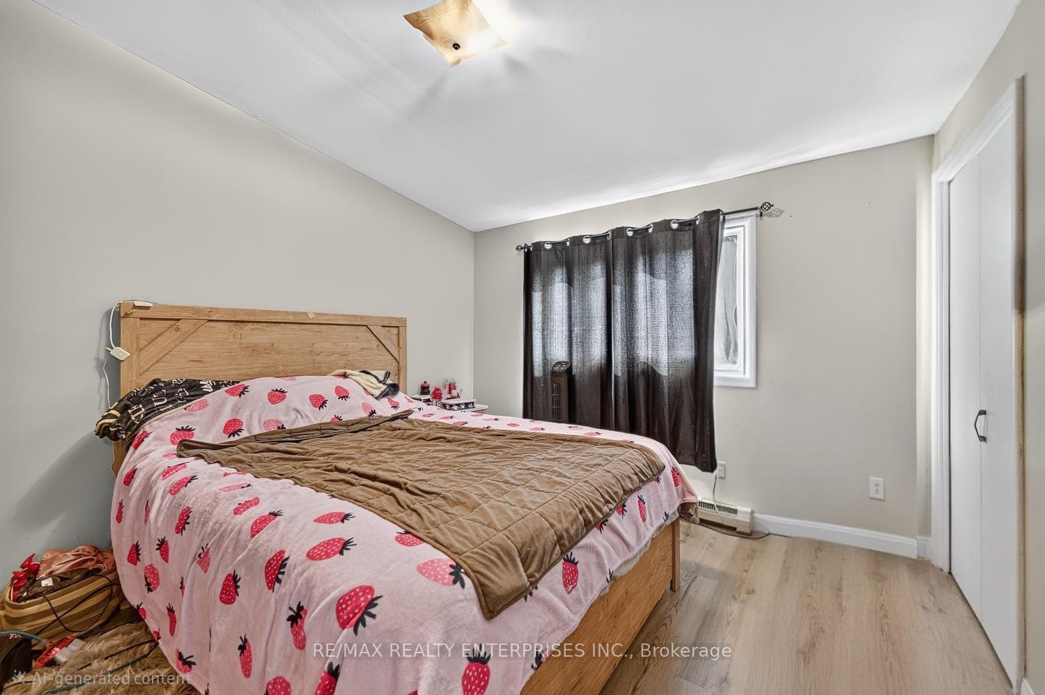 855 Howe Terrace photo 13