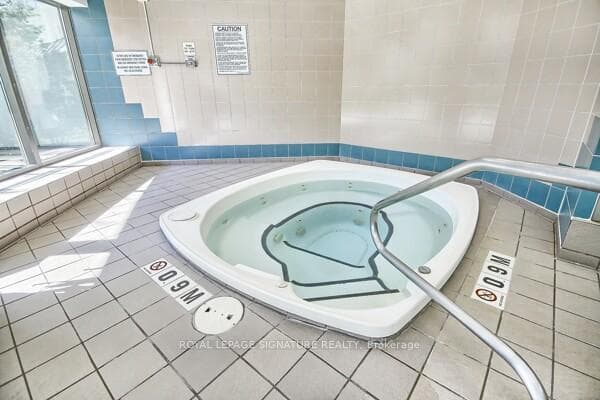 20 Guildwood Parkway Unit 1402 photo 22