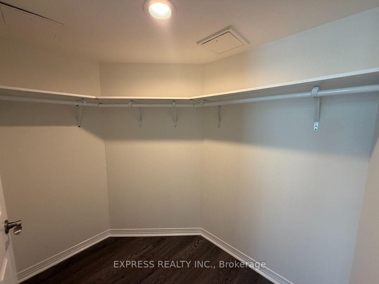 942 Yonge Street Unit 212 photo 10