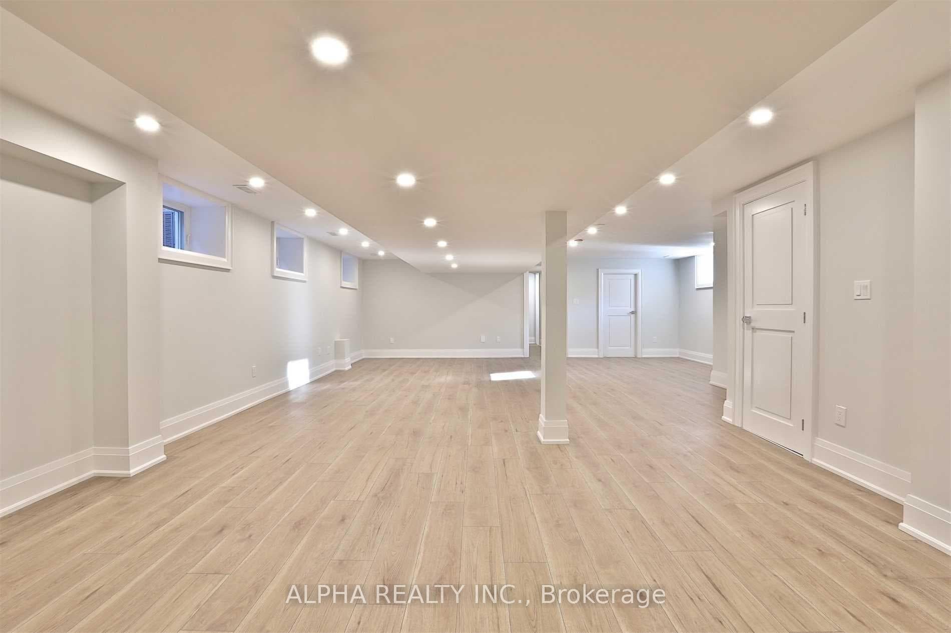 117 Peckham Avenue photo 16