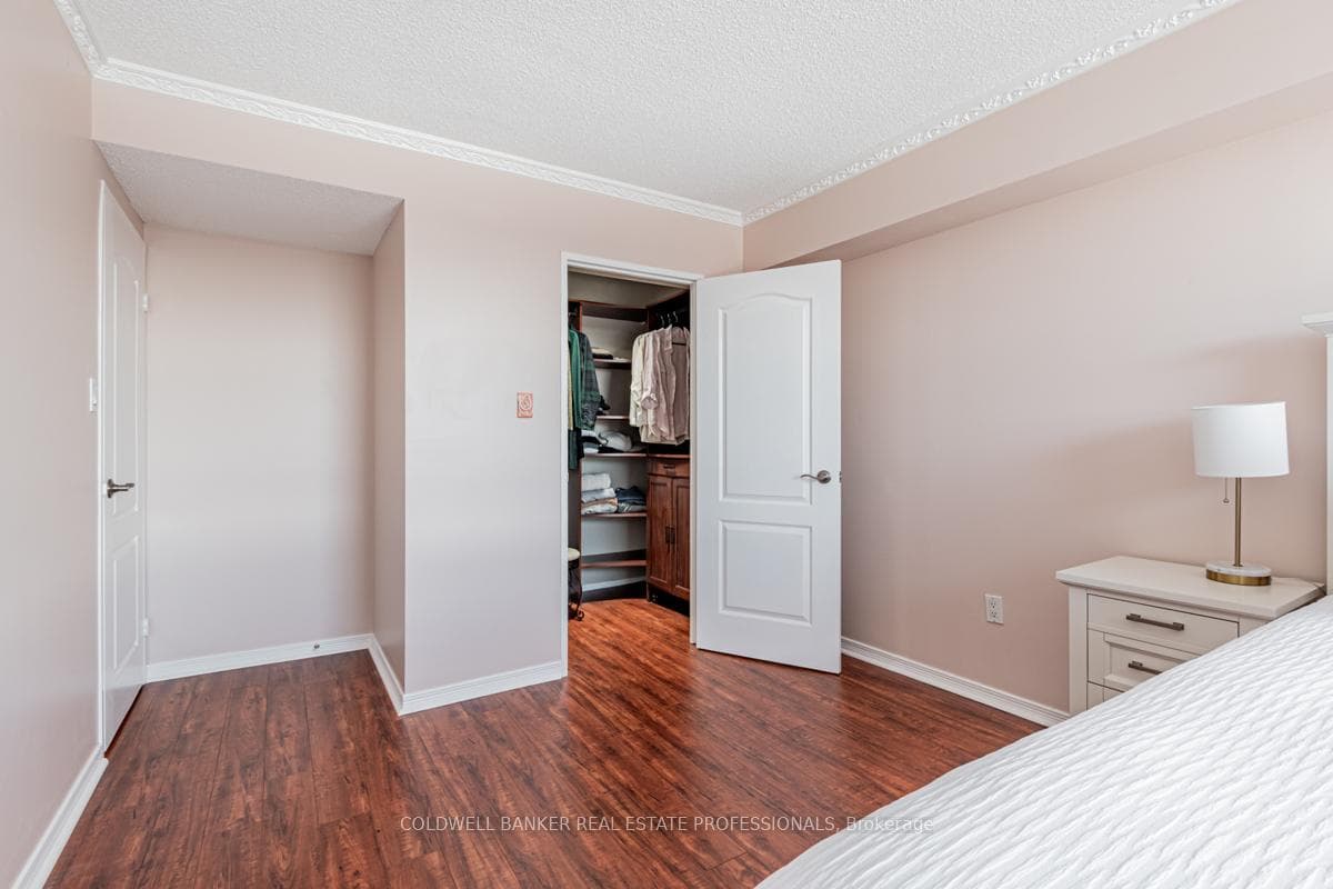 10 Dean Park Road Unit 1019 photo 20