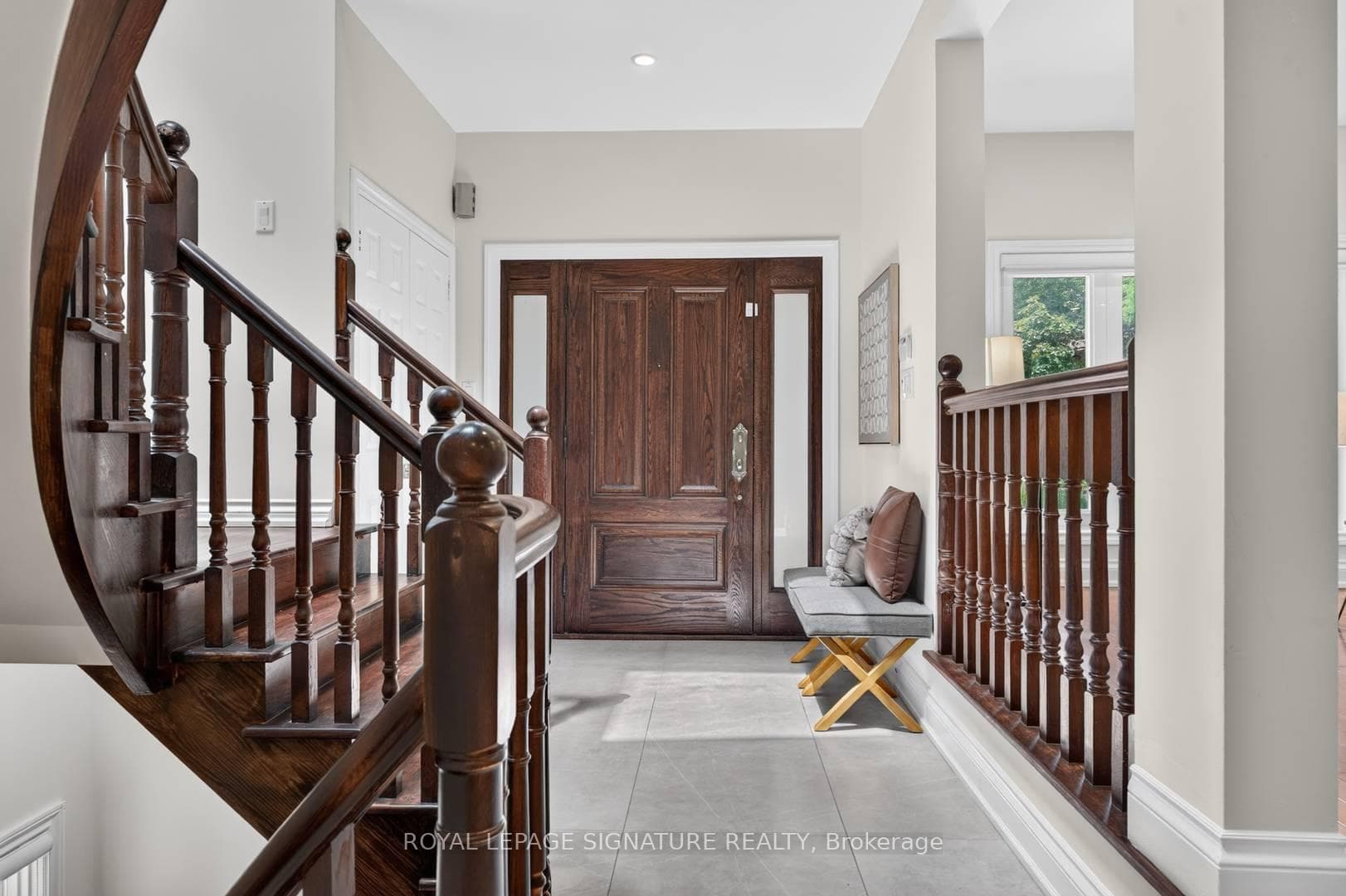 253 Byng Avenue photo 4