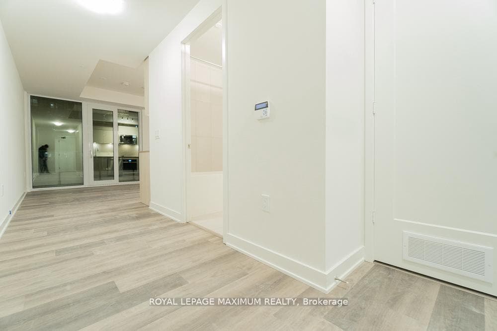 70 Princess Street Unit 2015 E photo 4