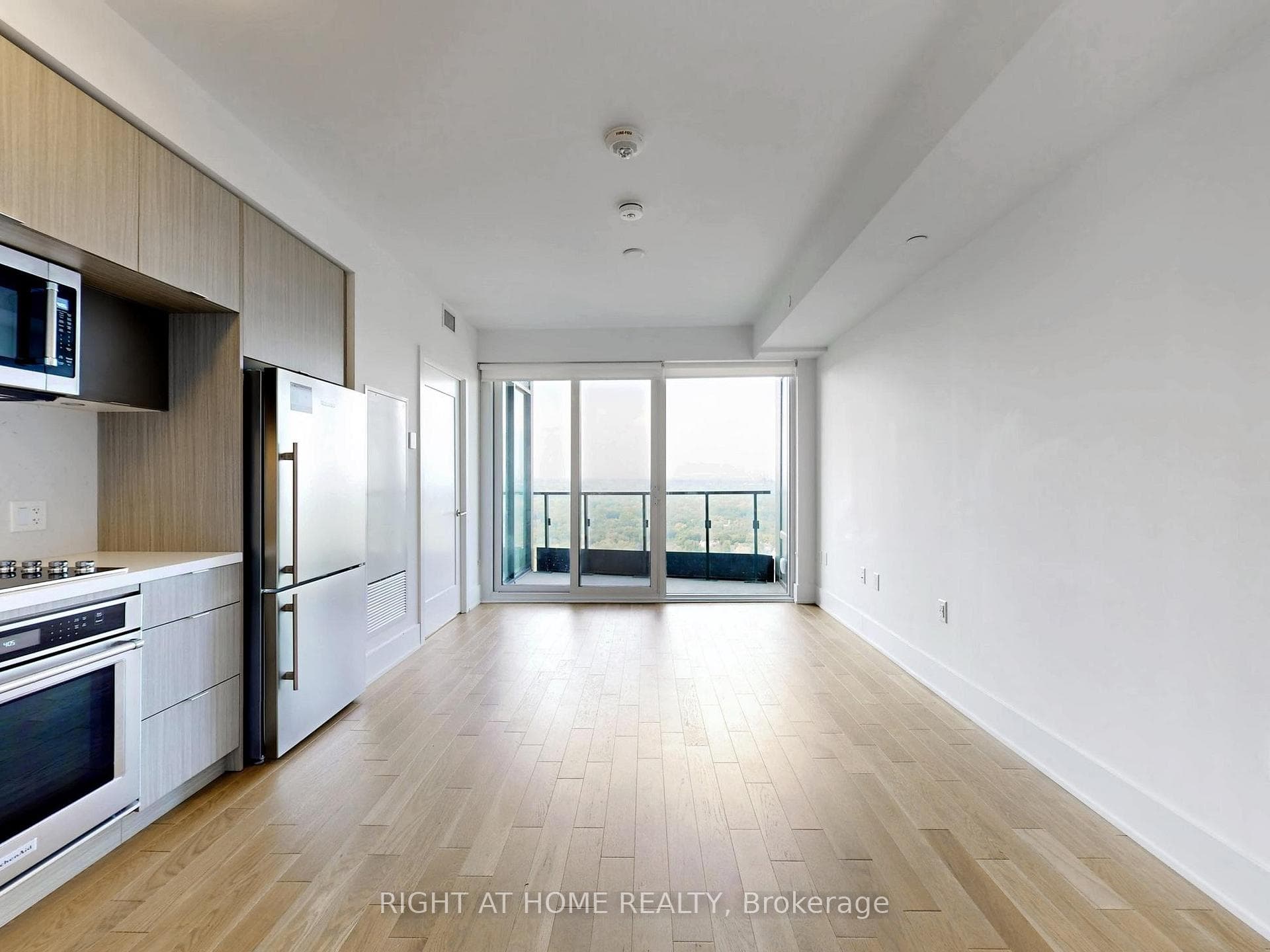 585 Bloor Street Unit 3115 photo 4