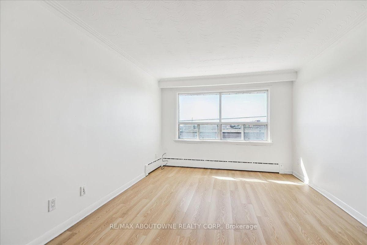 2 Wesley Street Unit 5 photo 12