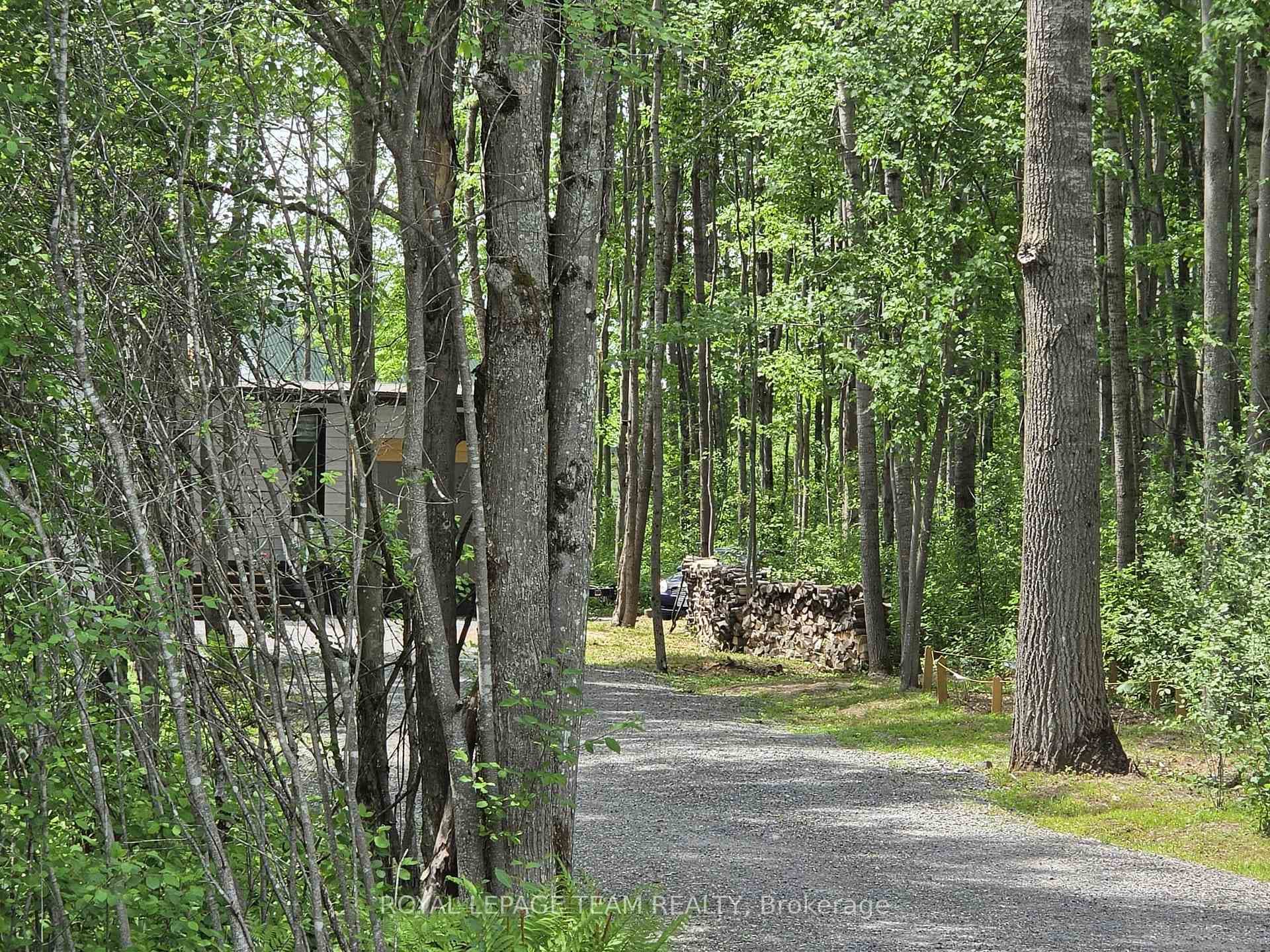 106-116 Constance Creek Drive photo 33