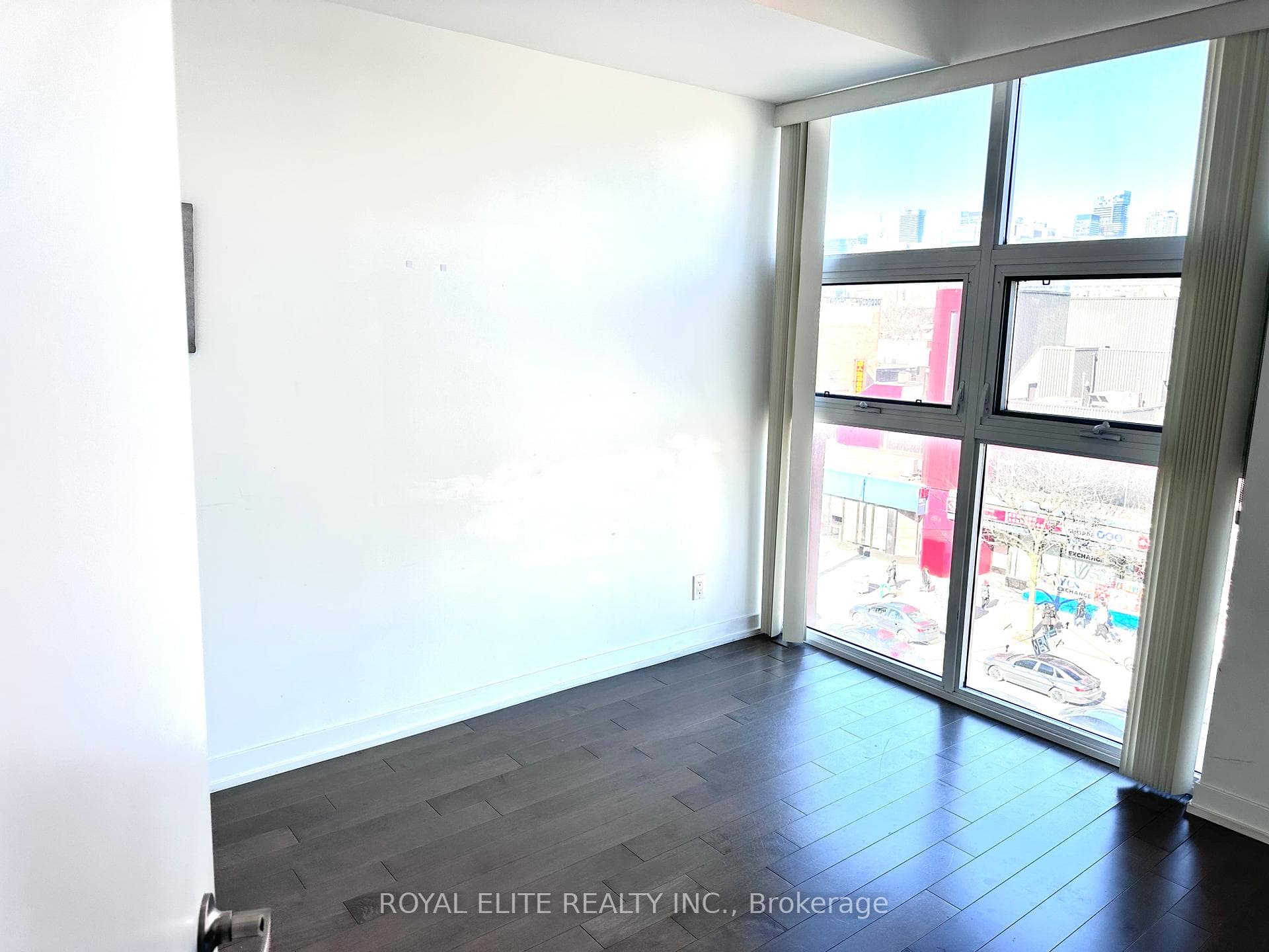 10 Willison Square Unit 612 photo 7
