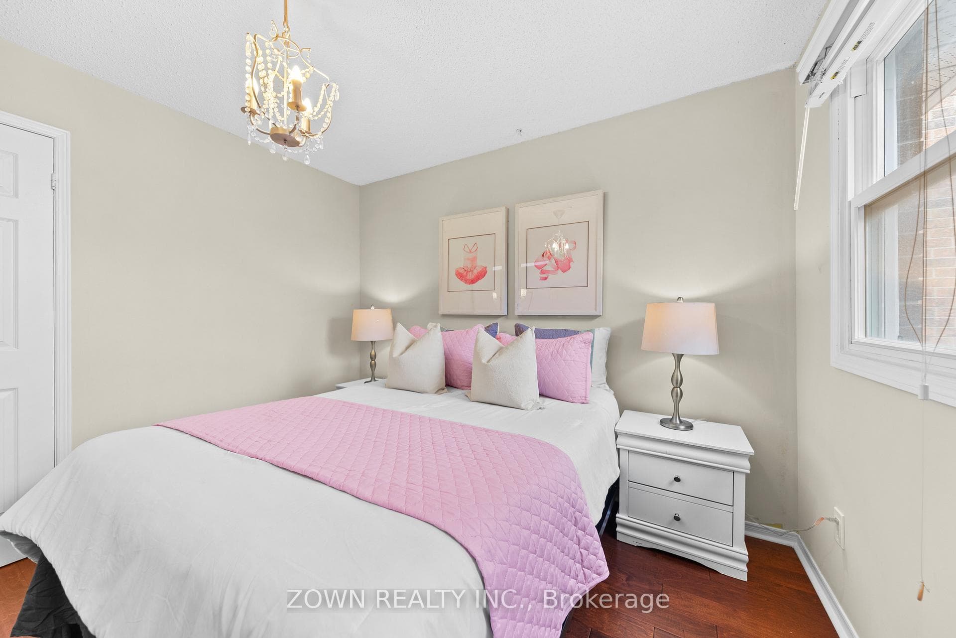 98 Millcroft Way Vaughan - Zown Realty Inc.