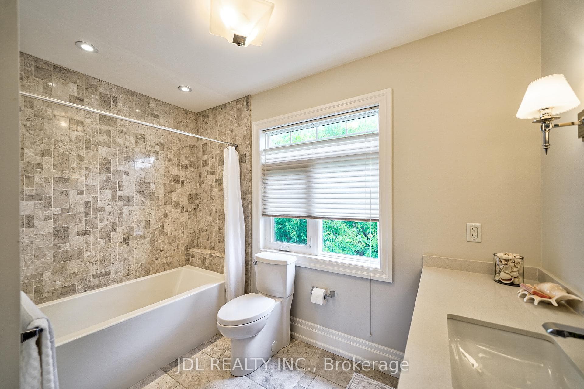 454 Valley Drive photo 23