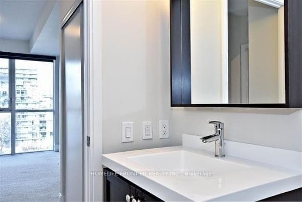 560 Front Street Unit 811 photo 14