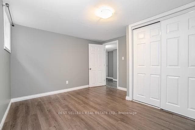 541 Oakwood Avenue Unit LOWER photo 12