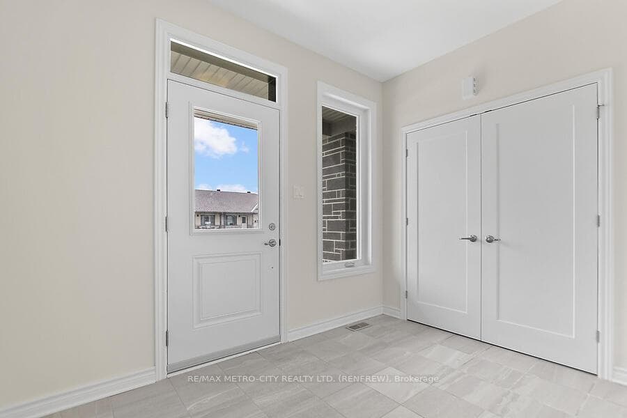 129 Seabert Drive photo 3