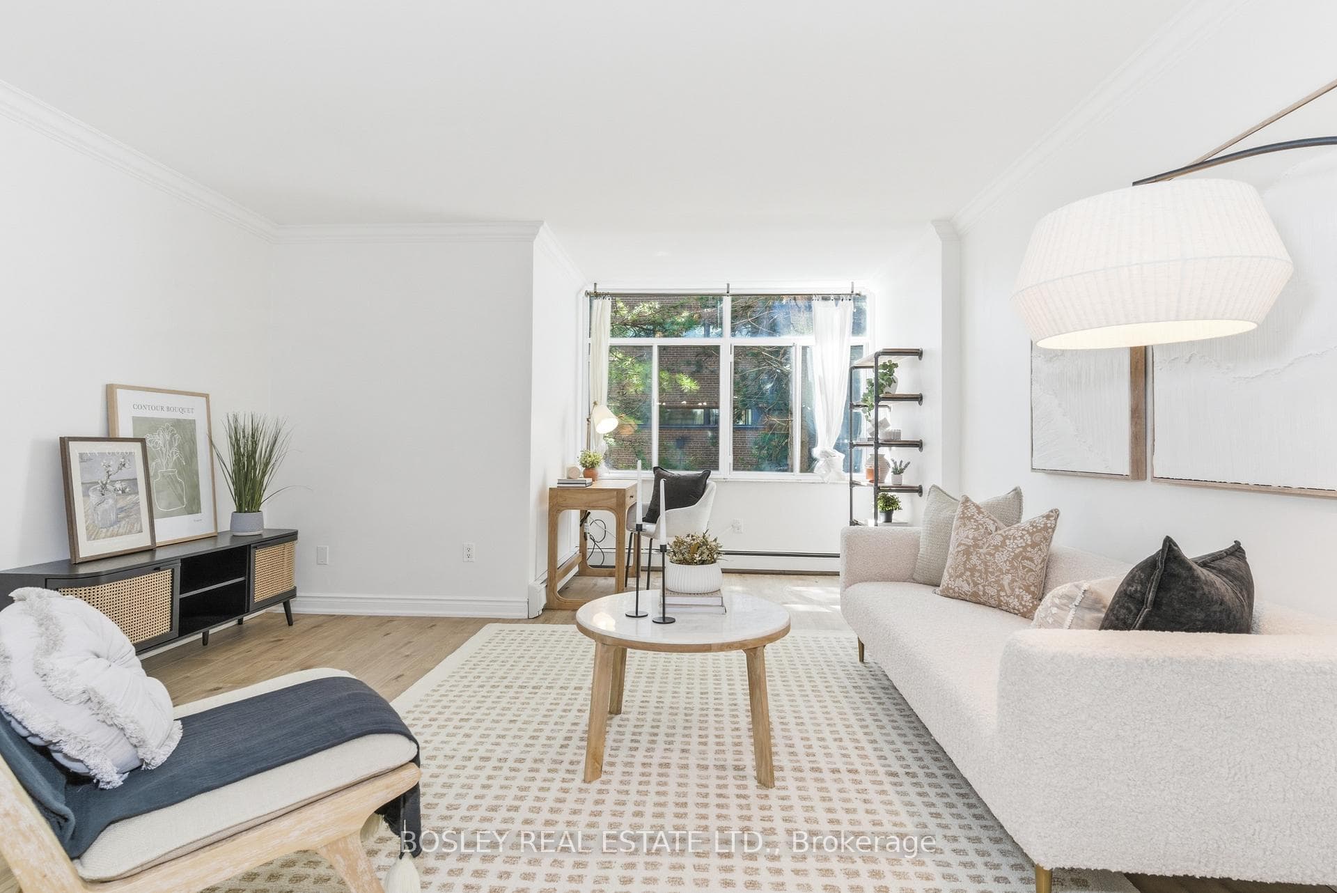 335 Lonsdale Road Unit 210 photo 2