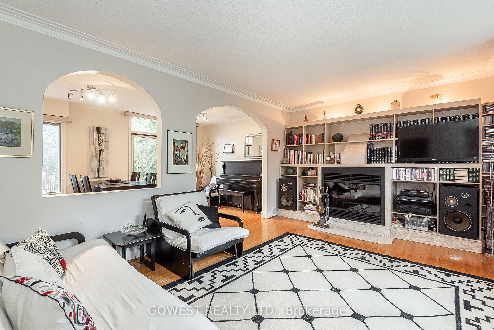 18 Worthington Crescent photo 6