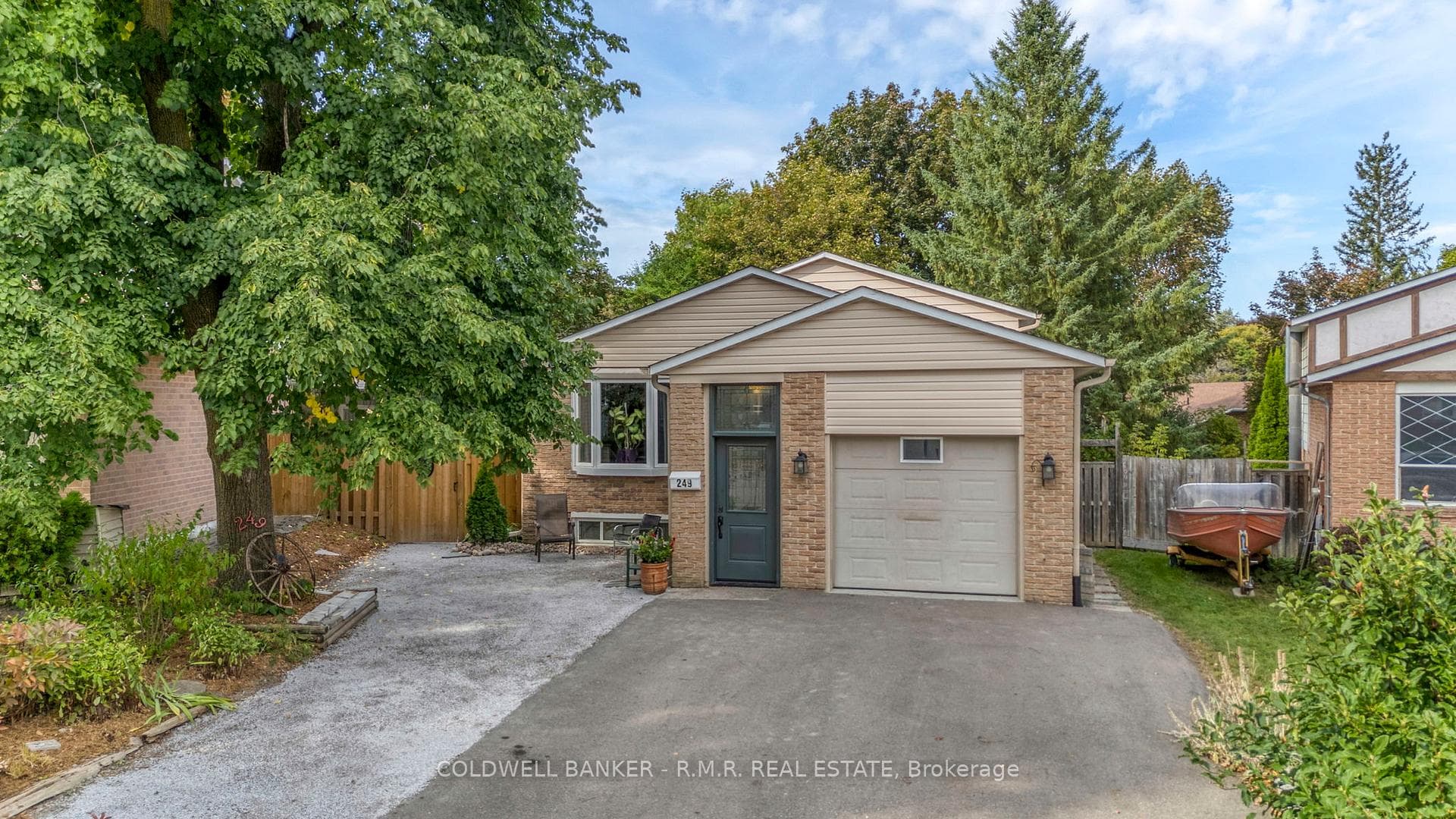 249 Lloyd Avenue photo 1