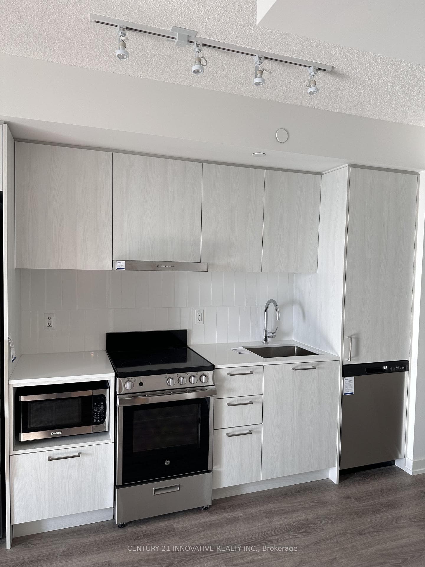 195 Commerce Street Unit 2209 photo 15