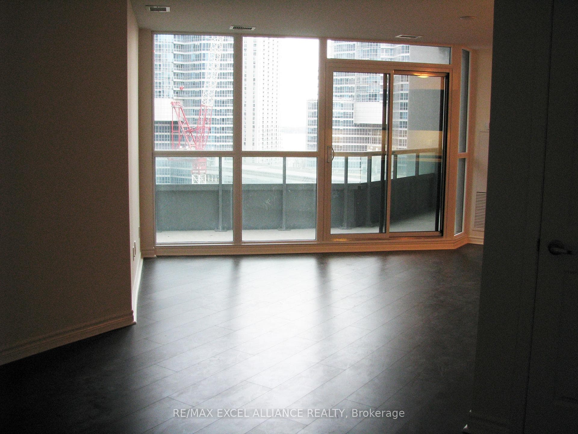25 Lower Simcoe Street Unit 1501 photo 17