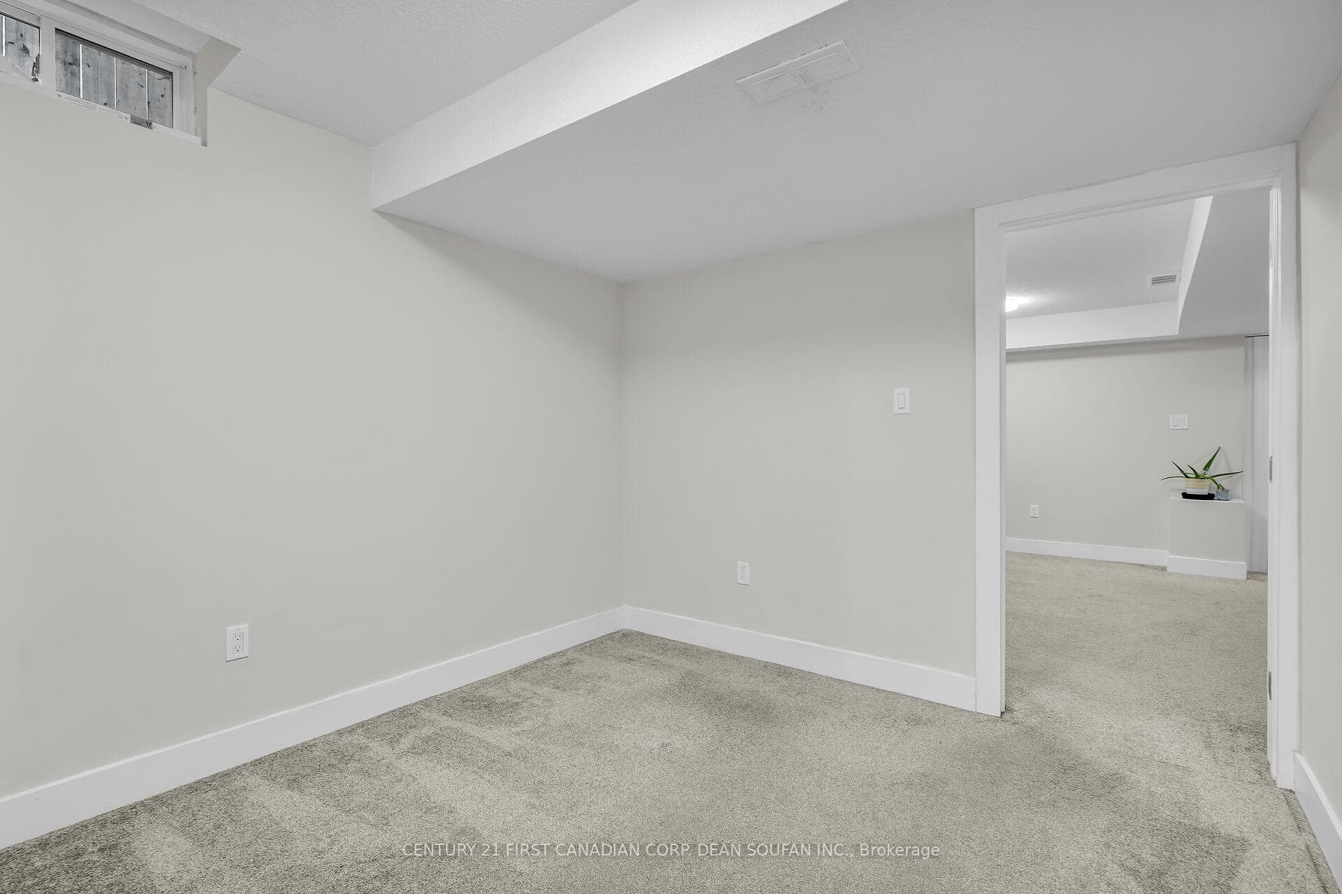995 Kimball Crescent photo 33
