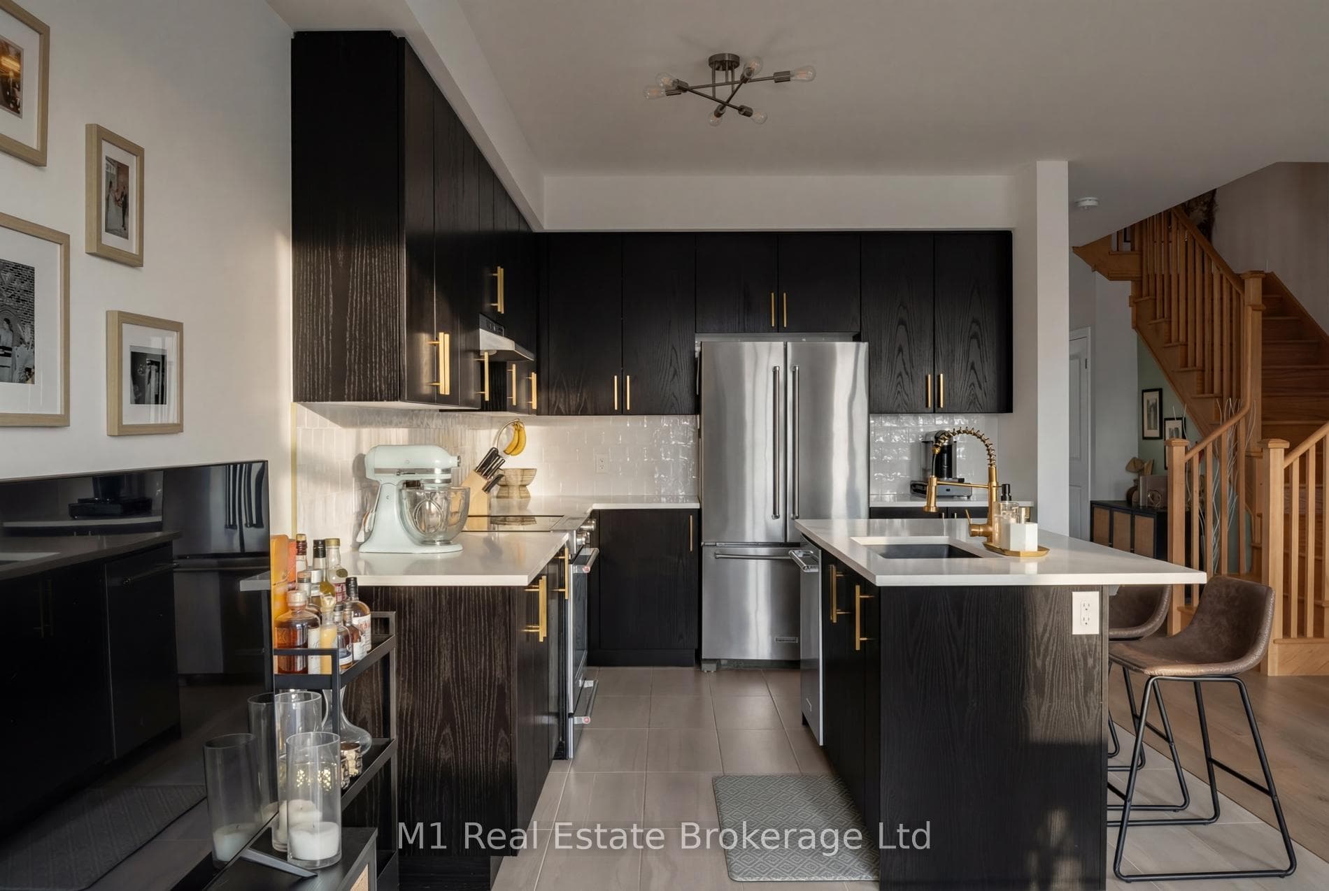 106 Edminston Drive photo 9
