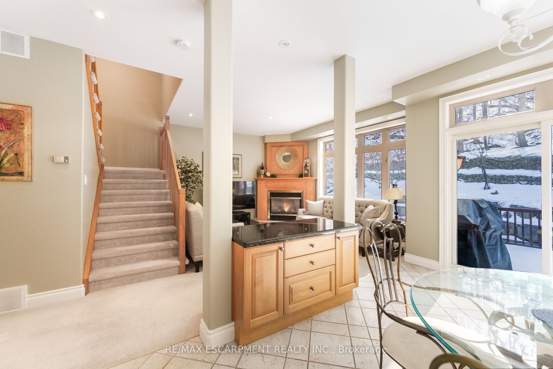 130 DORCHESTER Drive photo 11
