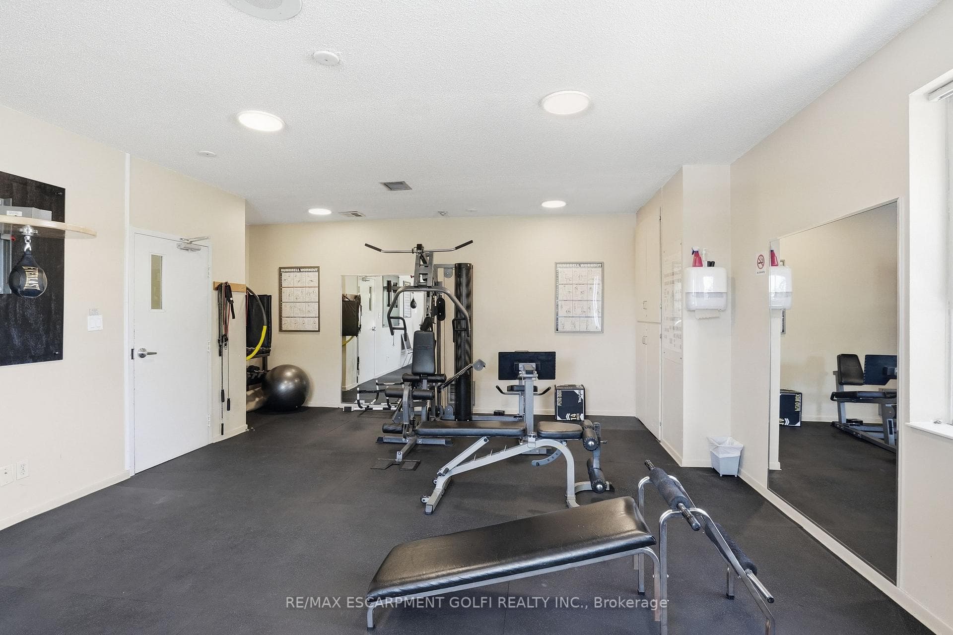 7 Gale Crescent Unit B3 photo 23