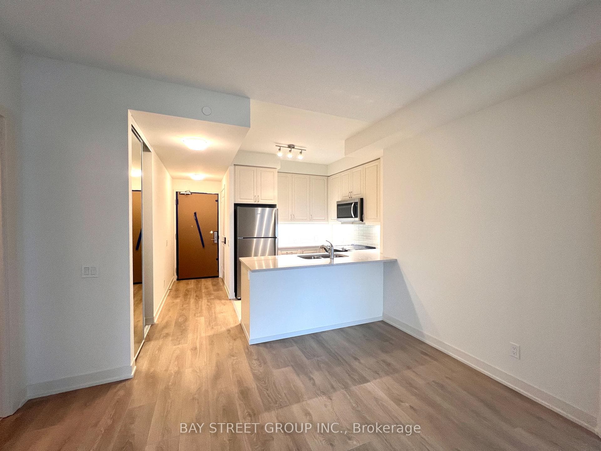 4955 Yonge Street Unit 820 photo 10