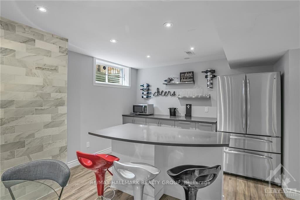 32 BARONESS Drive photo 22