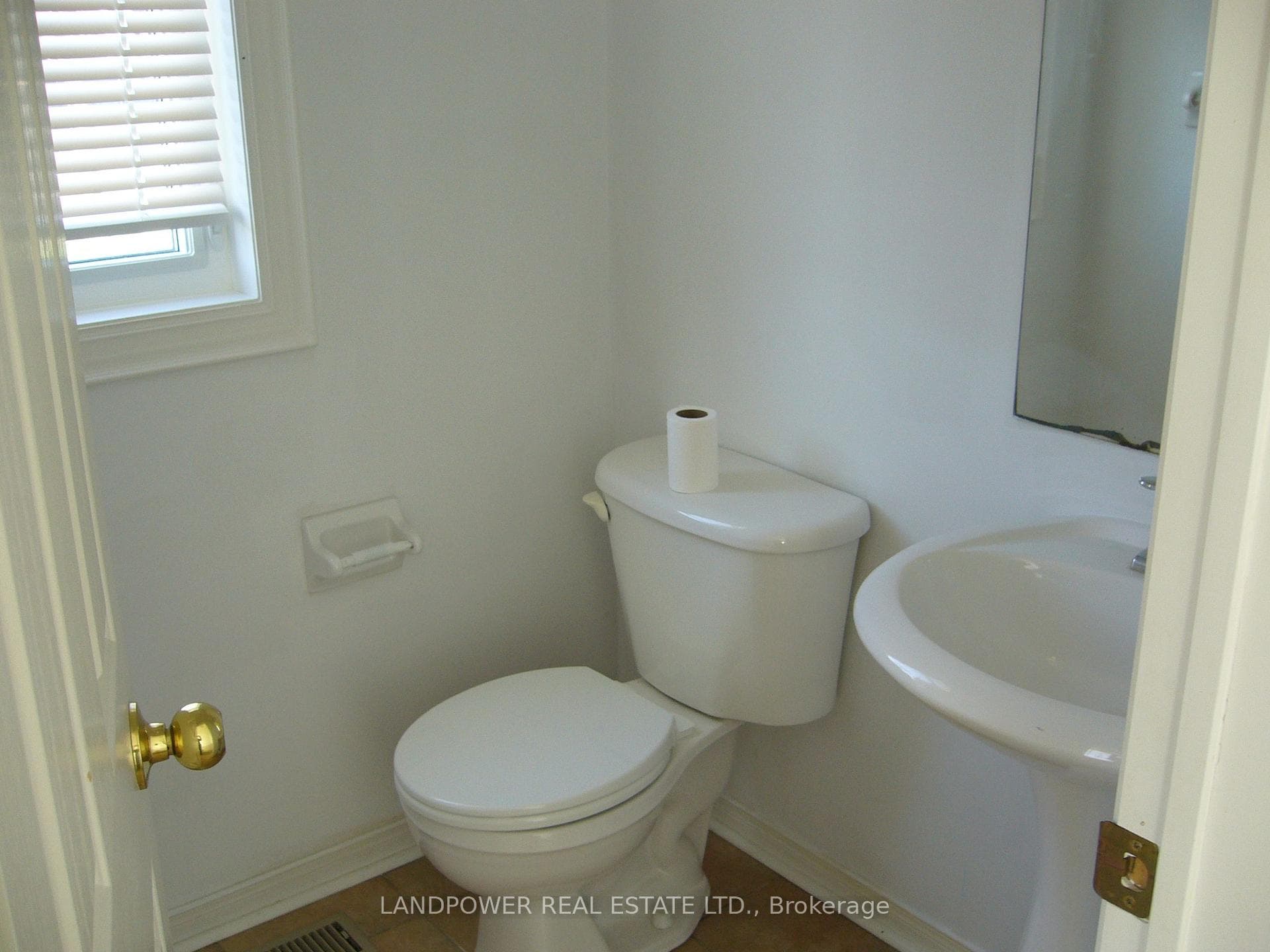57 Madison Heights Boulevard photo 12