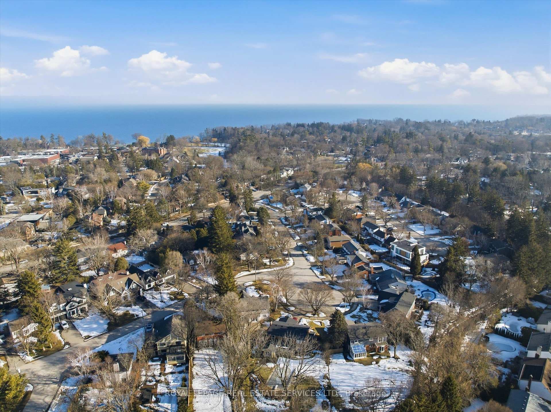 Aerial View of the Surrounding Neighbourhood