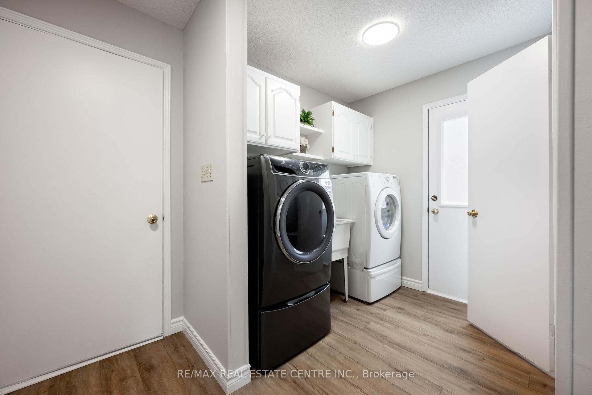 8 Passmore Avenue photo 15