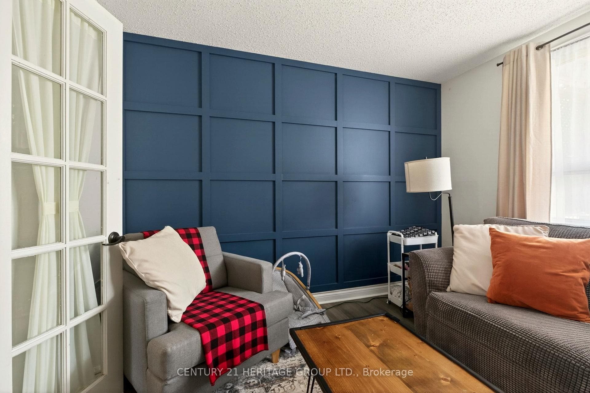62 Emerald Street photo 8